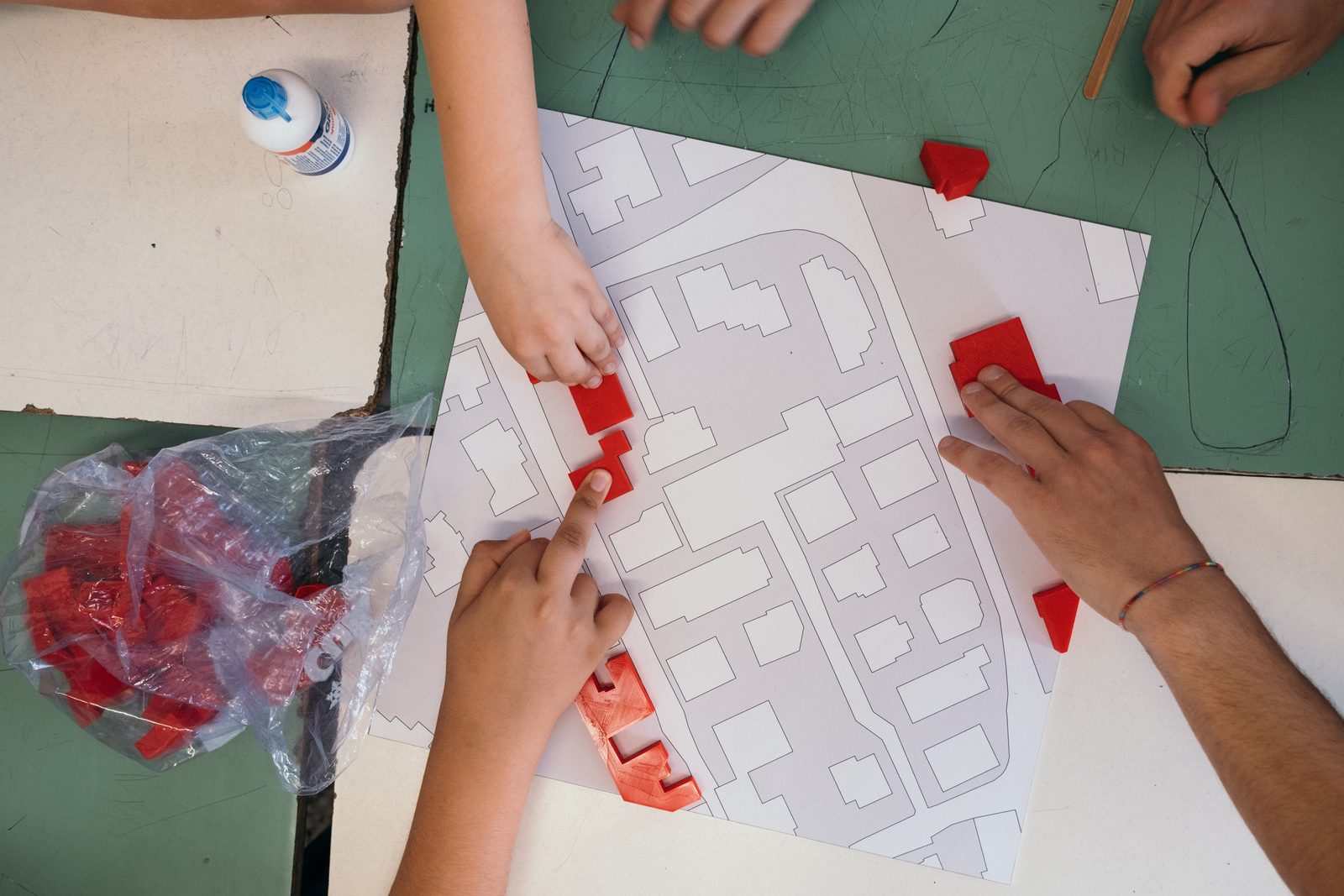 Colla Lab II Fase 2 — modelli in DAS e carta bristol