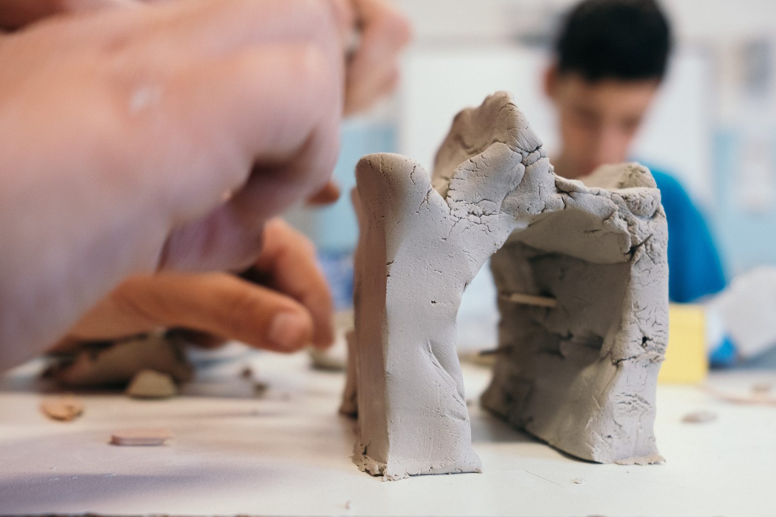 Colla Lab II Fase 2 — ogni gruppo posiziona i propri dispositivi nel plastico