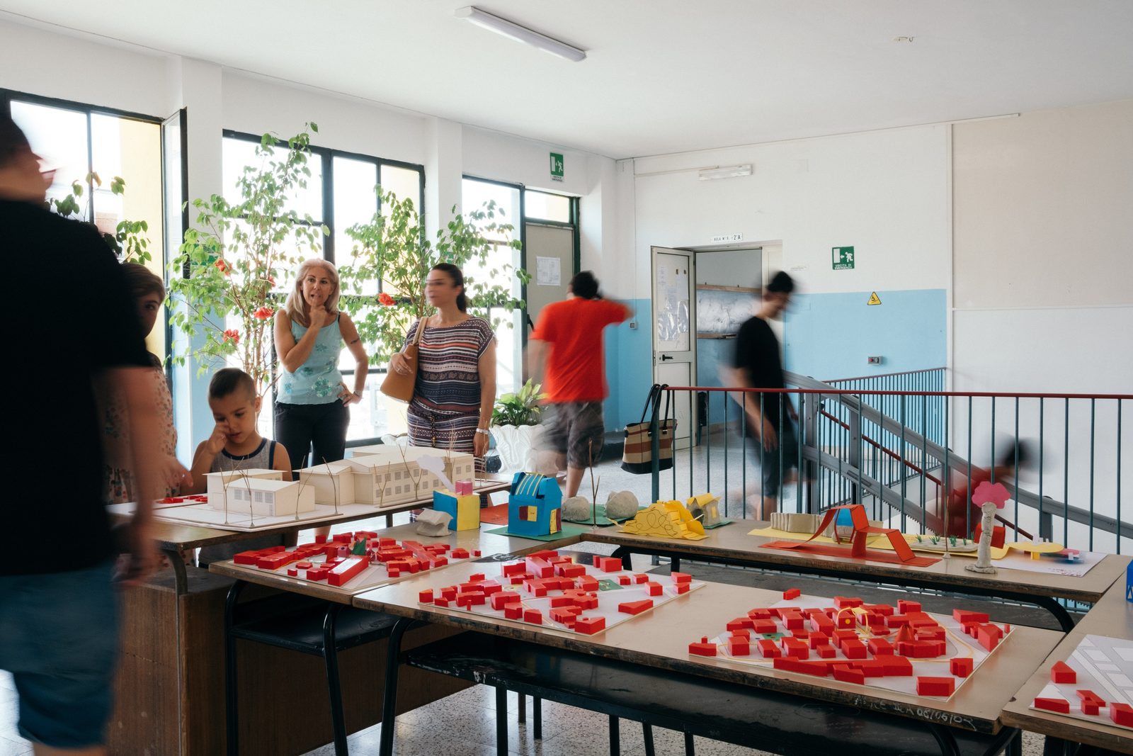 Mostra Colla Lab II — dettaglio locandina e materiali del Lab