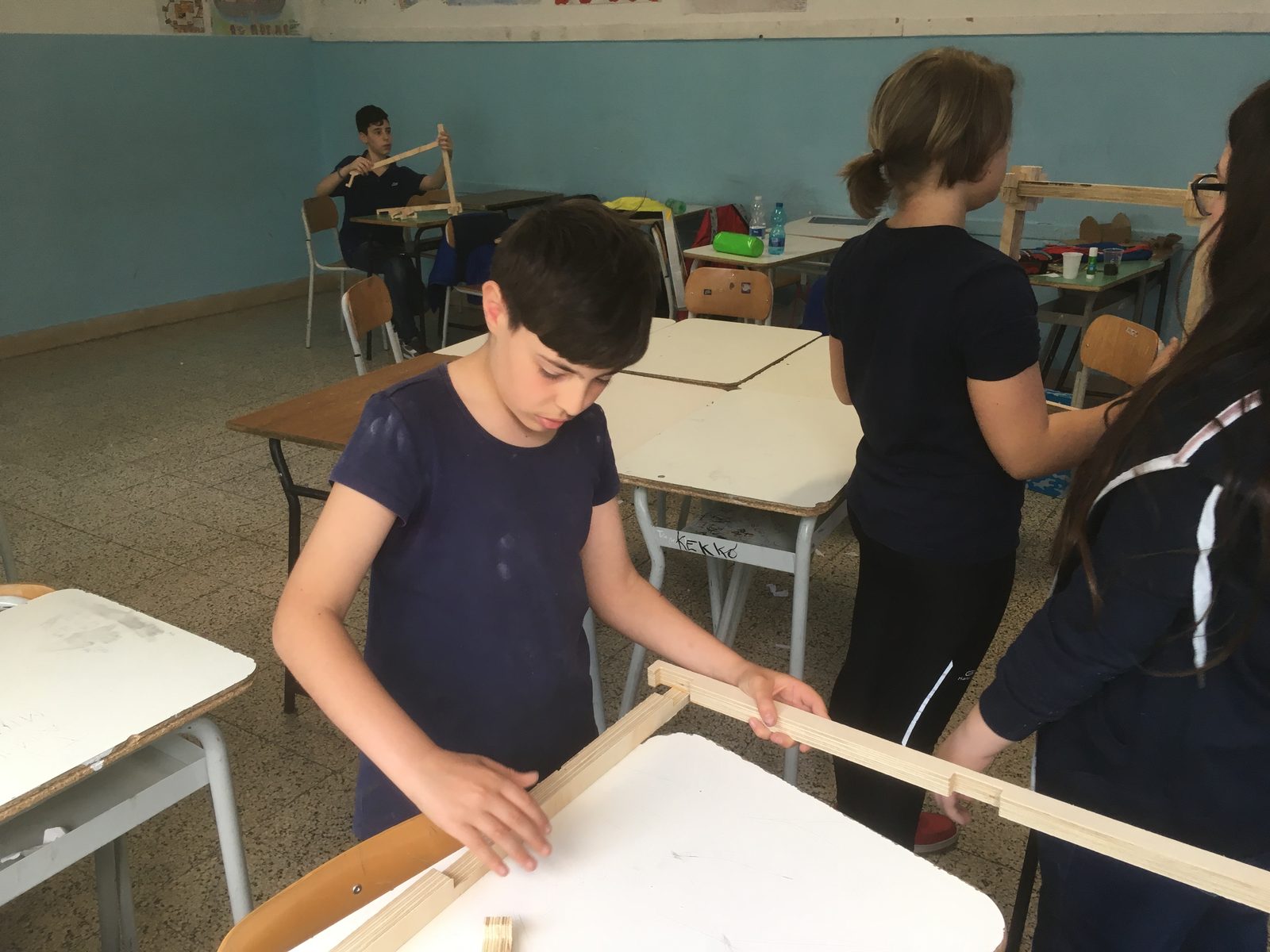 Colla Lab III Fase 2 — taglio ed assemblaggio della struttura lignea