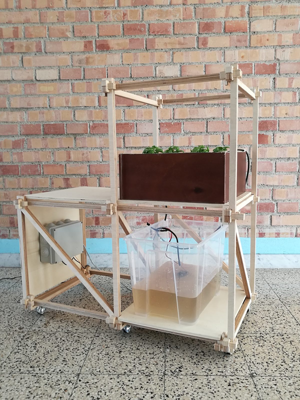Colla Lab III risultato — momento comunitario durante l'inaugurazione