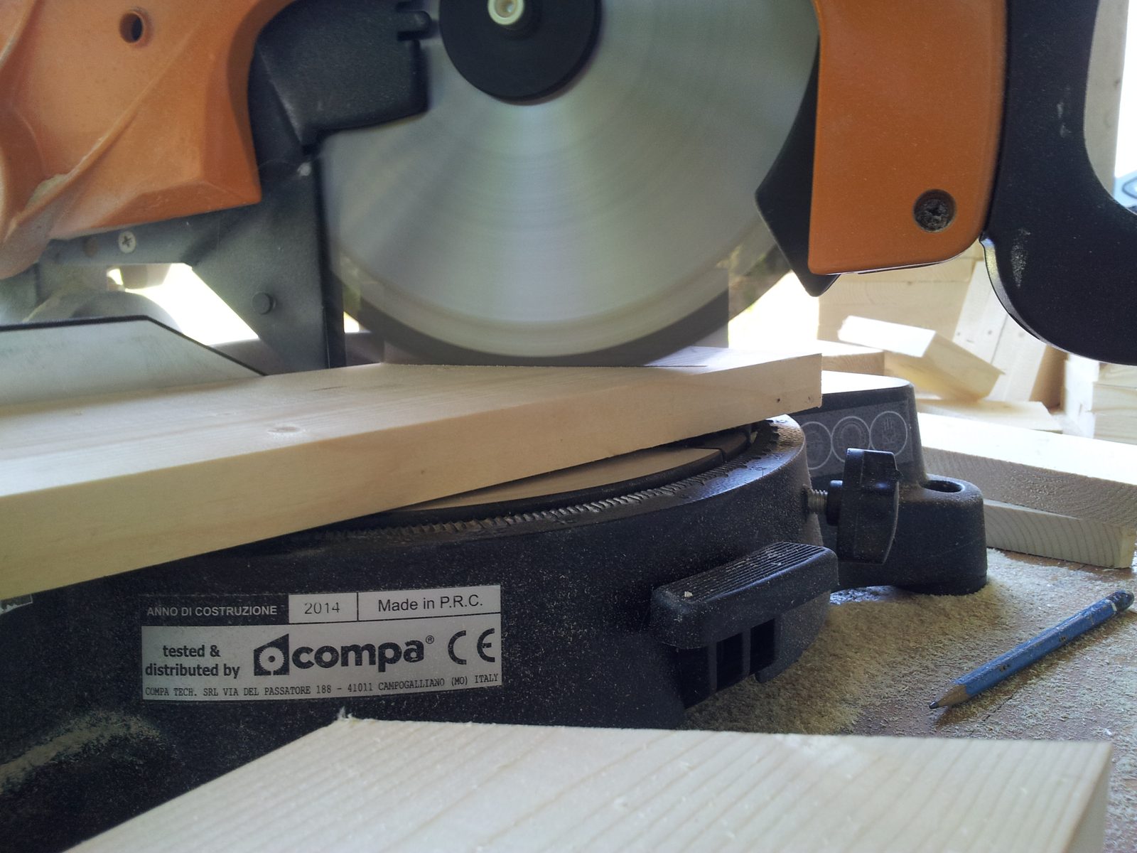 Cantiere Pausa — assemblaggio dei moduli in legno