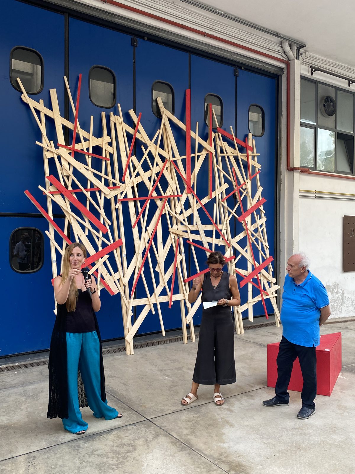 R-EST-ART — dettaglio installazione in legno