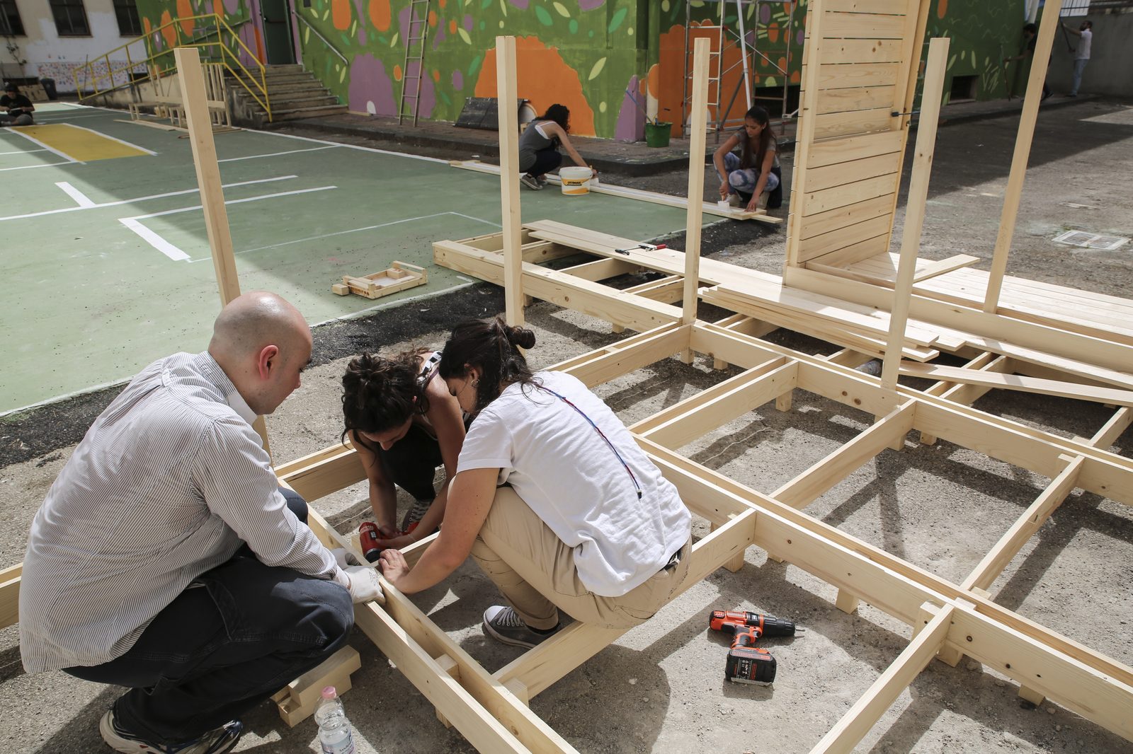 Cantiere SGAT — assemblaggio arredi urbani in legno