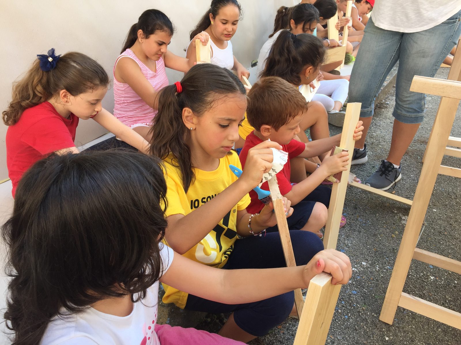 Colla Lab I — posa degli elementi nella piazzetta