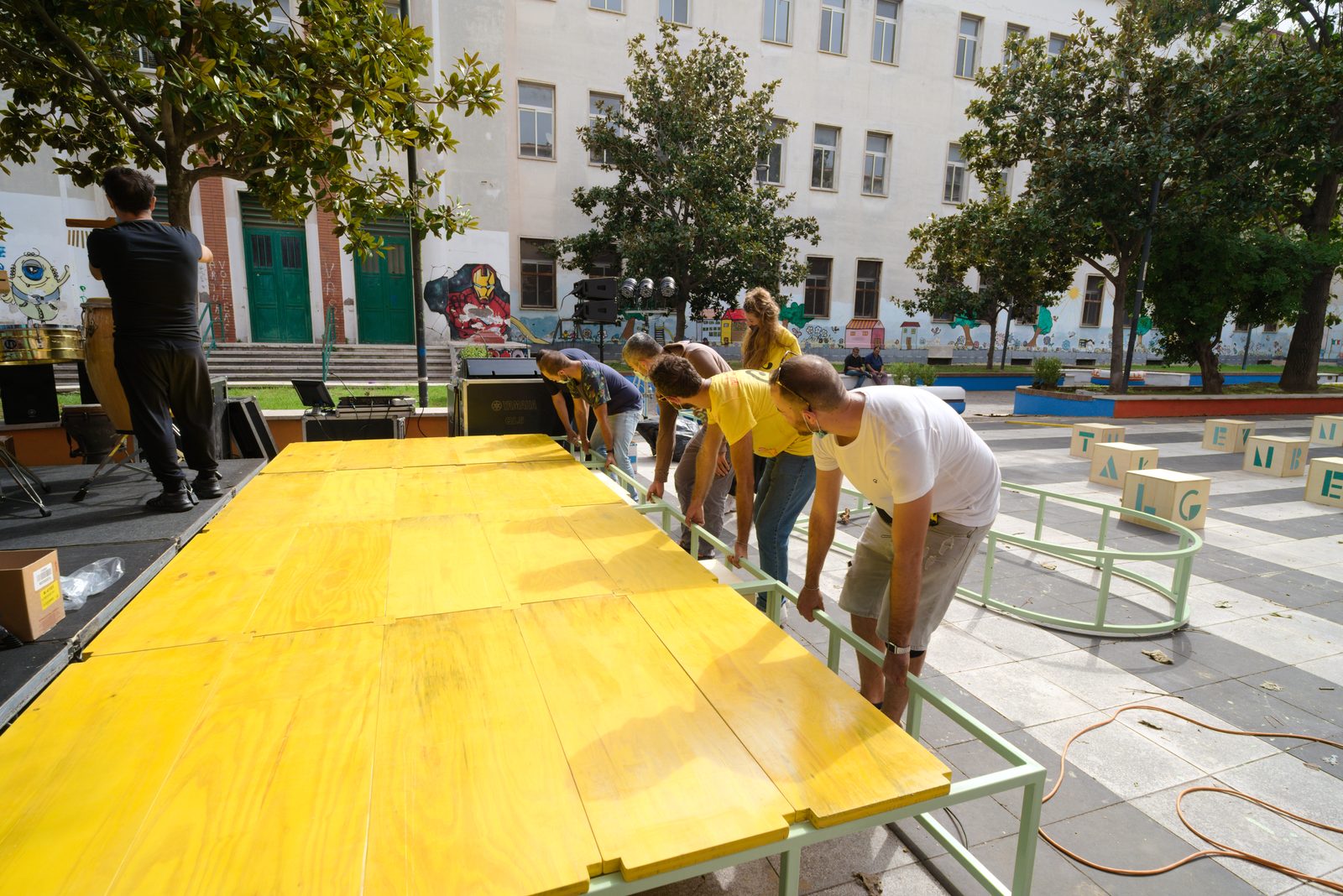 Cantiere TU-TTO — spazio pronto per il festival